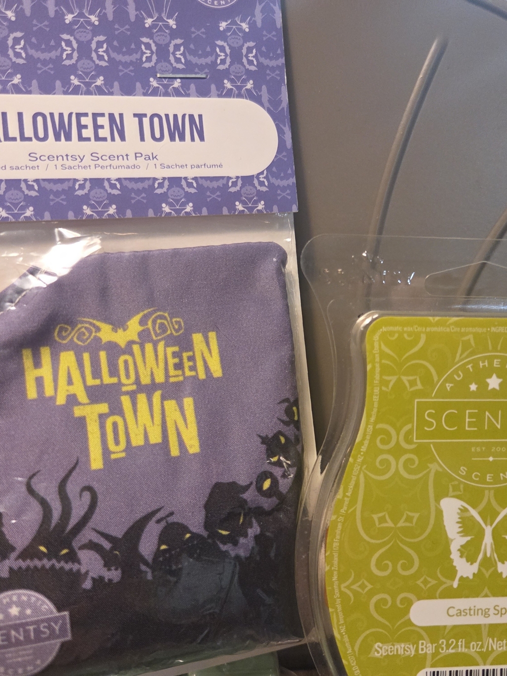 Scentsy Halloween Town Scent Pak & 'Casting Spells' Wax